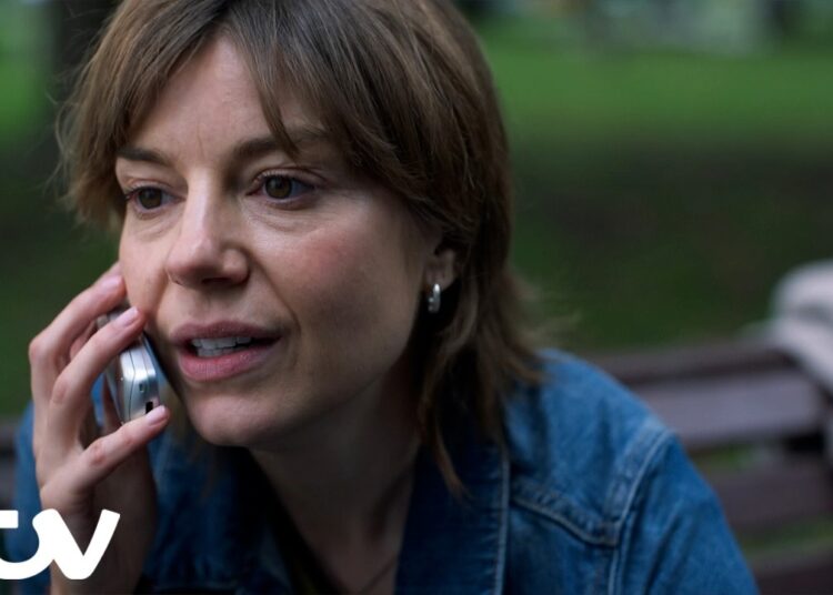 'Não estou interessado em entrar na mente dos psicopatas': escritora de Believe Me da ITV sobre como centralizar as vítimas femininas e a 'indignação' com a forma como os sobreviventes são tratados
