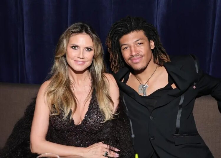 O filho de Heidi Klum, Henry Bravely, vem em socorro da mãe no Festival de Cinema de Cannes