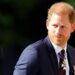 O príncipe Harry ‘parece muito triste’ depois de deixar o dever real, especialista traça um paralelo marcante com o rei abdicado