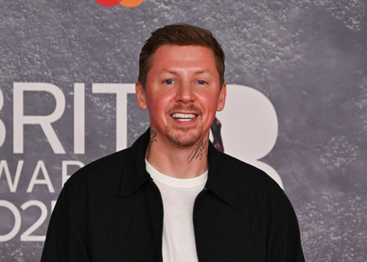 O professor Green do Celebs Go Dating acha que ele pode ser 'assexuado'
