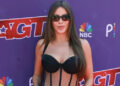 O vestido sem alças Laura Basci de Sofia Vergara é o mais transparente possível