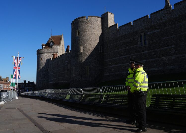 Oficiais do Castelo de Windsor investigados por alegações de dormir em serviço