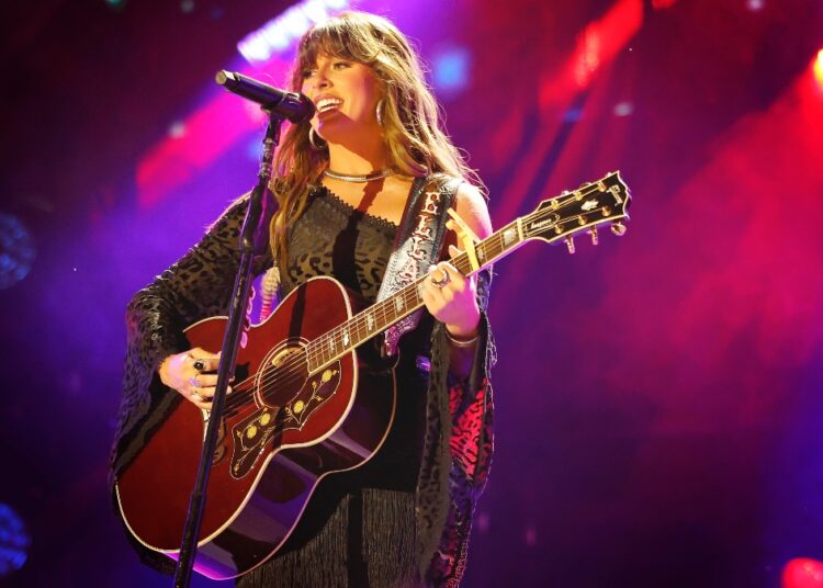 Os artistas do ACM Awards 2026 incluem Blake Shelton, Kane Brown