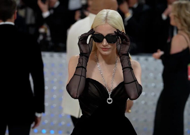 Os looks de celebridades mais irreconhecíveis da história do Met Gala