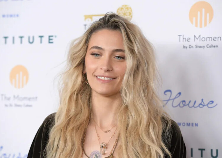 Paris Jackson busca US$ 463.752 adicionais após decisão sobre o patrimônio de Michael Jackson
