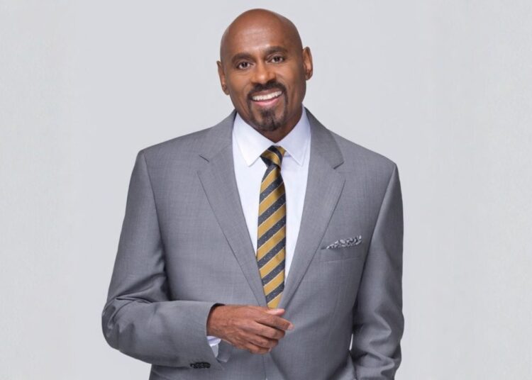 Paul S. Morton introduzido na calçada da fama da música negra e do entretenimento