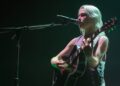 Phoebe Bridgers estreia três novas músicas no primeiro show solo em três anos no Novo México