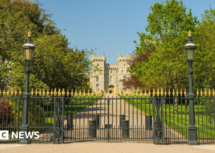 Polícia do Castelo de Windsor investiga alegações de dormir em serviço