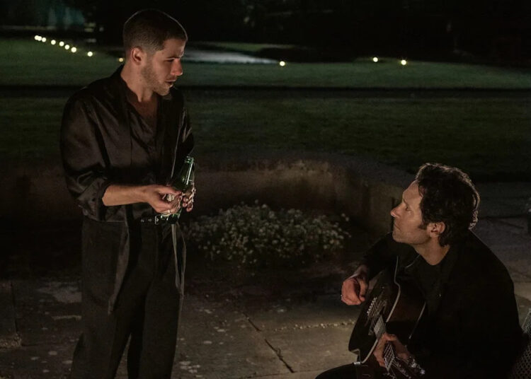 Por que Paul Rudd estava ‘nervoso’ para cantar em “Power Ballad” com Nick Jonas, apesar de anos cantando em comédias (exclusivo)