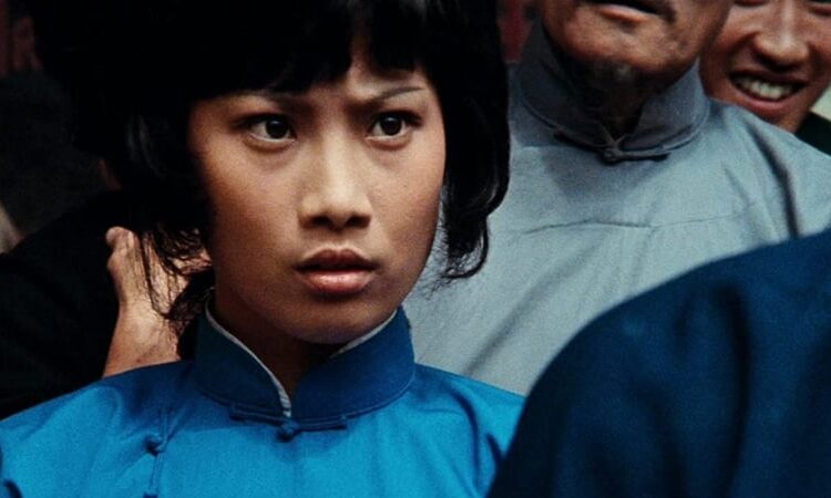 Por que a lenda do cinema de Hong Kong dos anos 1970, Angela Mao, era uma artista marcial melhor do que Michelle Yeoh