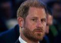 Príncipe Harry ‘chateado’ depois de ver foto de aniversário da família real – reportagem