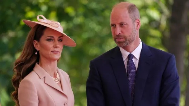 Príncipe William e Kate Middleton correm o risco de serem arruinados pelo rival real - Fonte