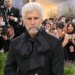 Quem é essa raposa prateada? Superstar envelhece para um visual de cair o queixo no Met Gala.