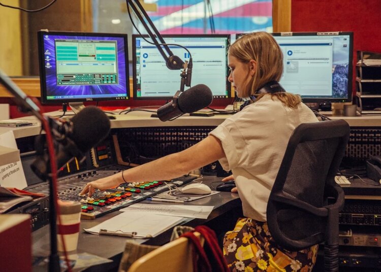 Rádio comunitária alimenta a música australiana, revela novo estudo