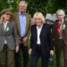 Rainha Camilla se reúne com o ex-marido Andrew Parker Bowles em evento equestre