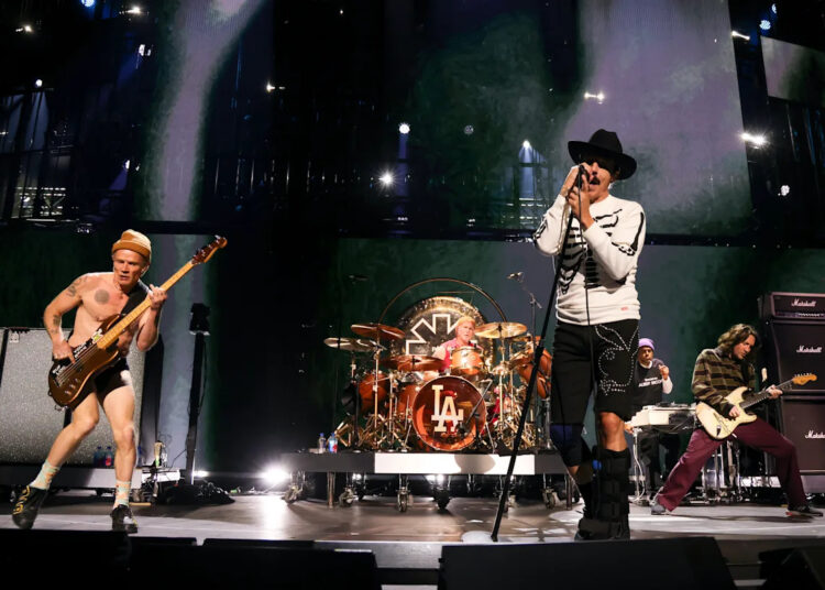 Red Hot Chili Peppers vende catálogo de músicas gravadas por mais de US$ 300 milhões