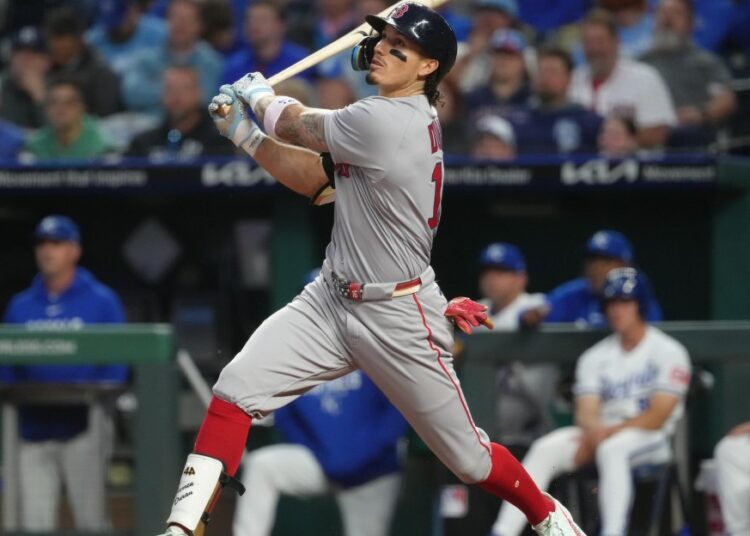Red Sox 4, Royals 3; Boston vence a série em rara vitória no final do turno