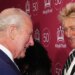 Rod Stewart elogia o rei Charles por possuir 'aquele pequeno saco de rato' durante a visita de Trump