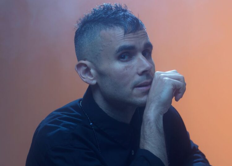 Rostam Batmanglij vagueia até os limites do som americano