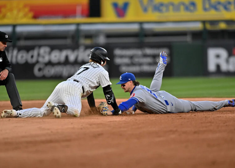 Royals lutam no nono, mas perdem por 6-5