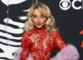 Sabrina Carpenter atinge um gráfico pela primeira vez, graças a um ícone