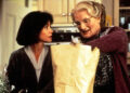 Sally Field relembra o gesto gentil de Robin Williams em "Mrs. Doubtfire" ambientado após a morte de seu pai: 'Aquele era Robin'