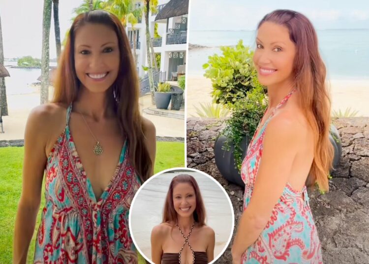Shannon Elizabeth, 52, posa de maiô pela primeira vez em 25 anos após lançar OnlyFans