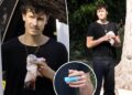 Shawn Mendes sofre ferimento com sangue na mão em fotos horríveis