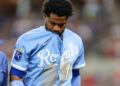 Star Infielder do Royals sai do jogo com lesão e derrota para o Rangers