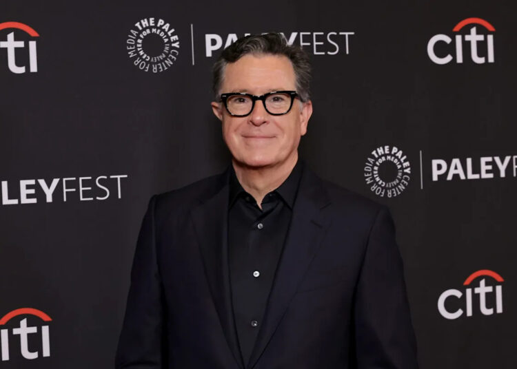 Stephen Colbert faz aparição surpresa em acesso público em Michigan após despedida de ‘Late Show’