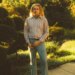 Strawberry Guy retorna com novo single, “I'll Never Feel That Young Again”, sua primeira música inédita em cinco anos