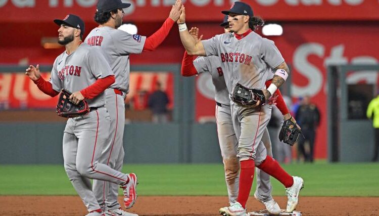 Surging Red Sox Sweep Royals atrás de Clutch Homer do Sizzling Slugger