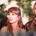 Taylor Swift e Travis Kelce comparecem ao casamento grego de George Karlaftis