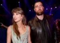 Taylor Swift e Travis Kelce desfrutam de uma noite aconchegante em Londres em meio à agitação do casamento