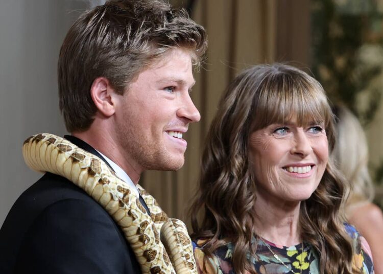Terri Irwin revela a principal diferença entre Steve Irwin e o filho Robert