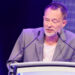 Thom Yorke diz aos executivos musicais para “puxar o dedo” e investir em novos artistas
