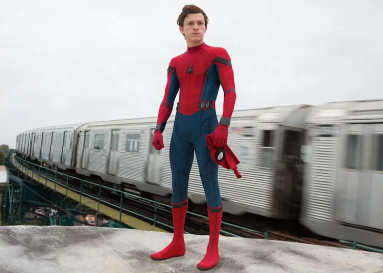 Tom Holland admite que adoraria ‘preparar o próximo capítulo’ para que a nova estrela do “Homem-Aranha” assumisse o papel