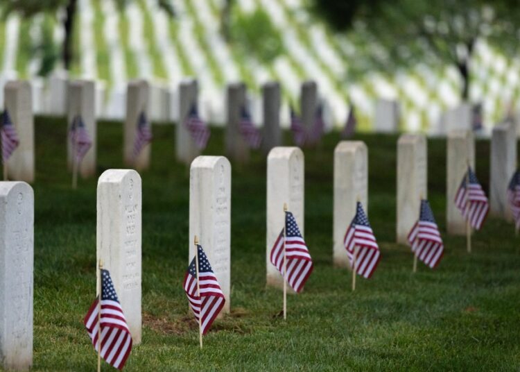 Tópico aberto do Memorial Day | Revisão da realeza