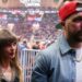 Travis Kelce lutando com Taylor Swift antes do casamento