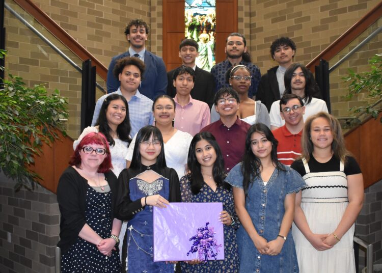 University of Success comemora 2.026 formandos do ensino médio