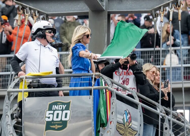 Veja mais celebridades da bandeira verde da Indy 500 em corridas anteriores