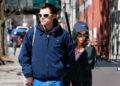 Zoë Kravitz estava 'animada' em apoiar o noivo Harry Styles no início da turnê em Amsterdã (fonte exclusiva)