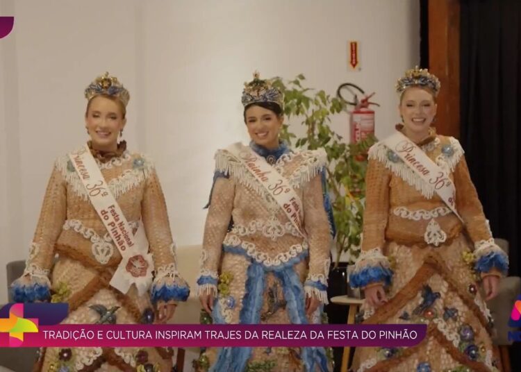 Trajes da realeza encantam público na Festa do Pinhão em SC