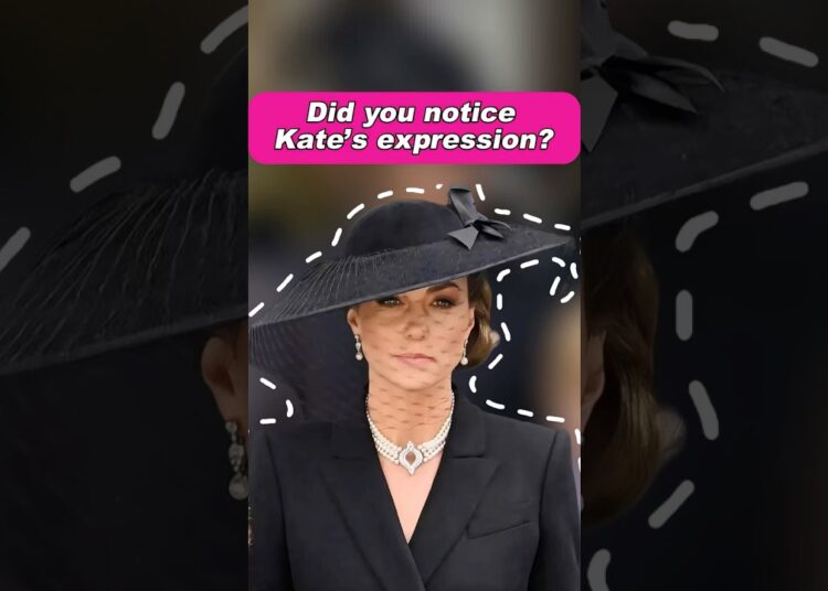 Did you notice Kate’s expression? #fyp #royal #katemiddleton #queencamilla