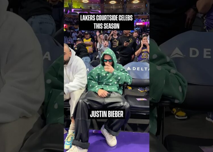 Celeb row brought out the stars this season ✨ #lakers