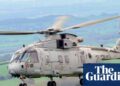 Helicóptero da Marinha Real cai em campo em Devon | Marinha Real