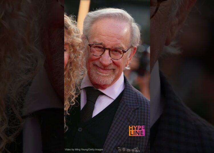 Steven Spielberg Cita ‘E.T. De Varginha’ Em Ação De Novo Filme #celebridades