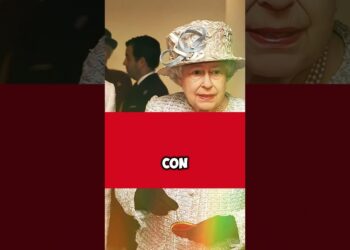 Noticias de la realeza: ¿Notaste la sonrisa de la Reina? #reinaIsabel #diana #camilla #boda