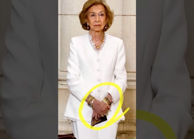 La REINA SOFÍA no se olvida de su HERMANA IRENE