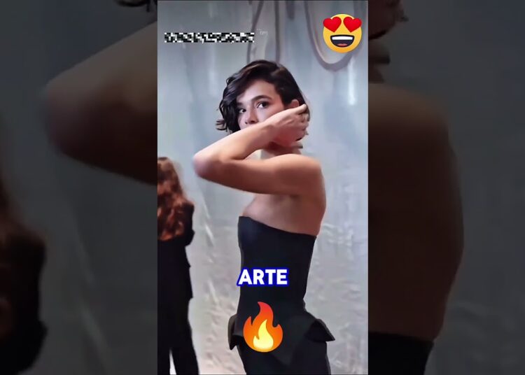 BRUNA MARQUEZINE ROUBA A CENA EM DESFILE DE SASHA MENEGHEL! #fofoca #celebridades #famosos